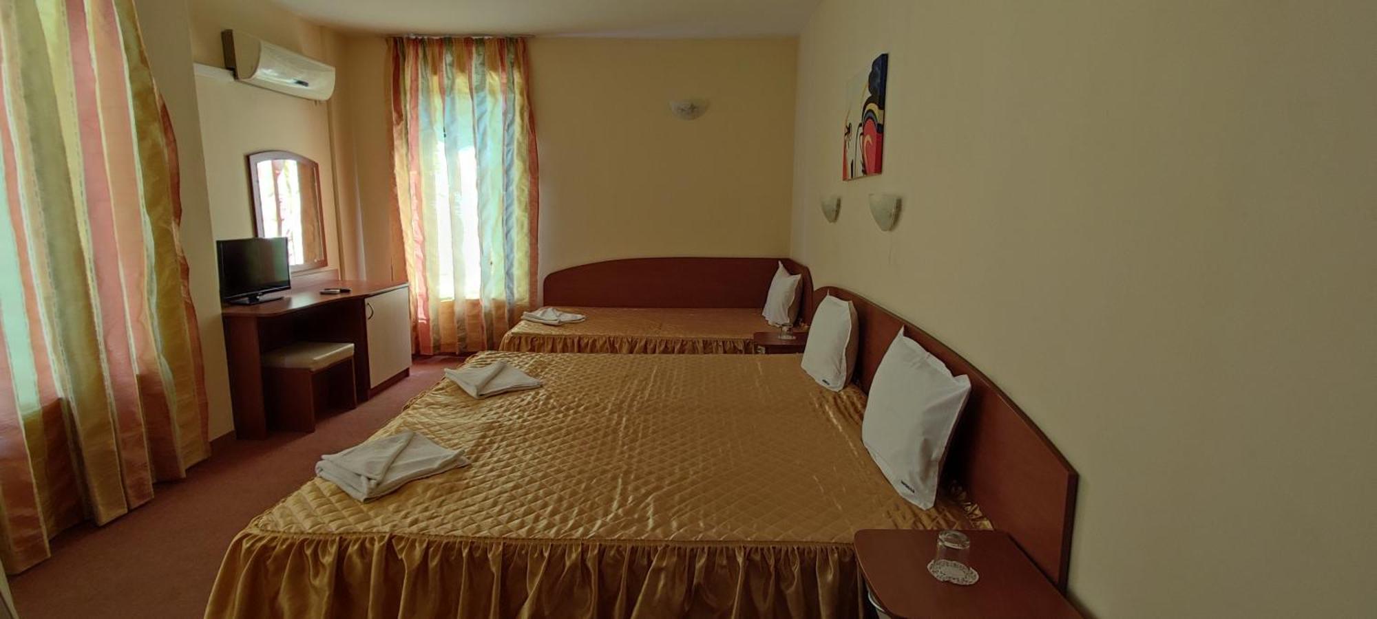 Family Hotel Mimosa 사레보 외부 사진