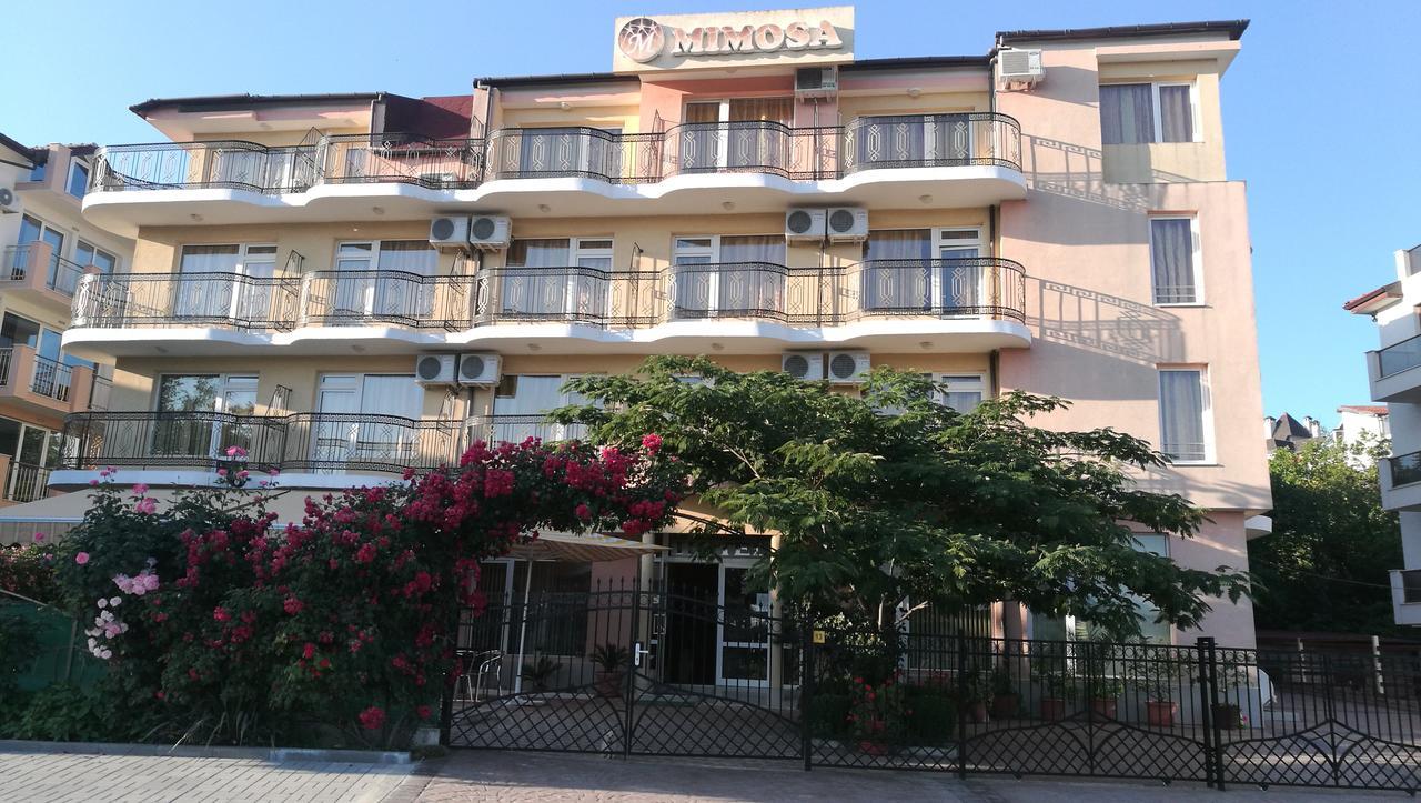 Family Hotel Mimosa 사레보 외부 사진